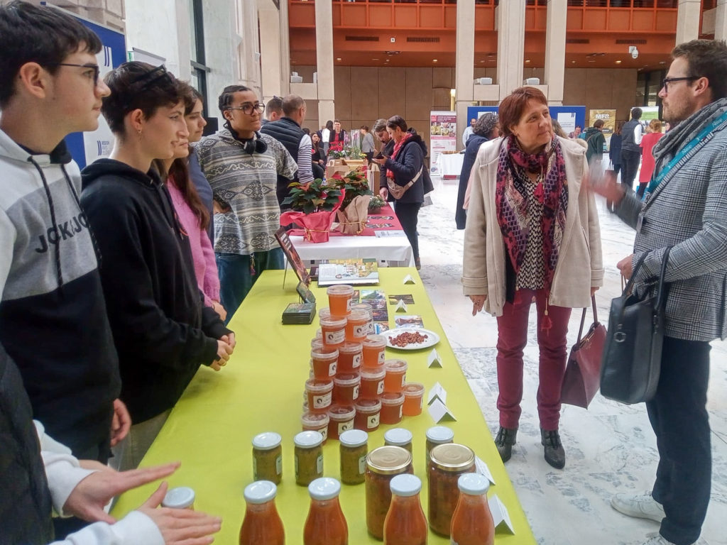 Marché de Noël des lycéens